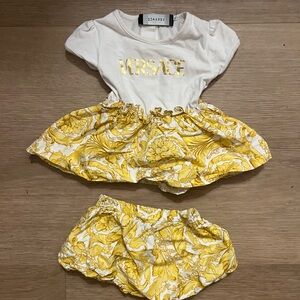 Versace White and Yellow Baroque Baby Two-Piece Set - worn 1X washed 1X
